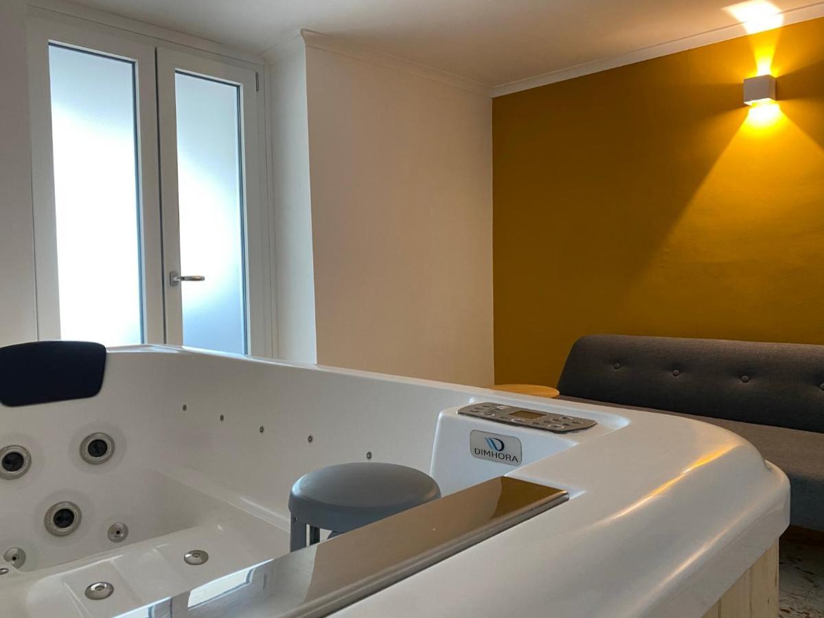 Charme Rooms Taranto Exteriör bild