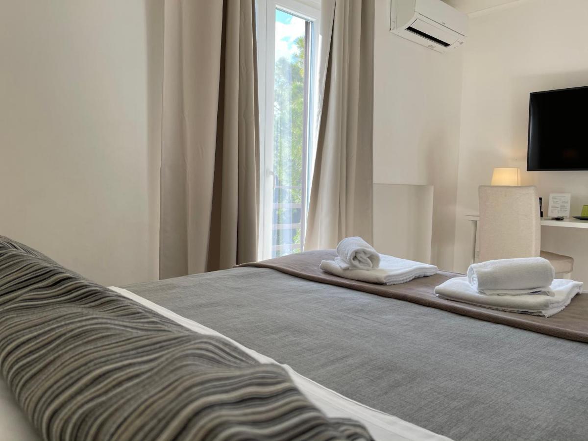 Charme Rooms Taranto Exteriör bild