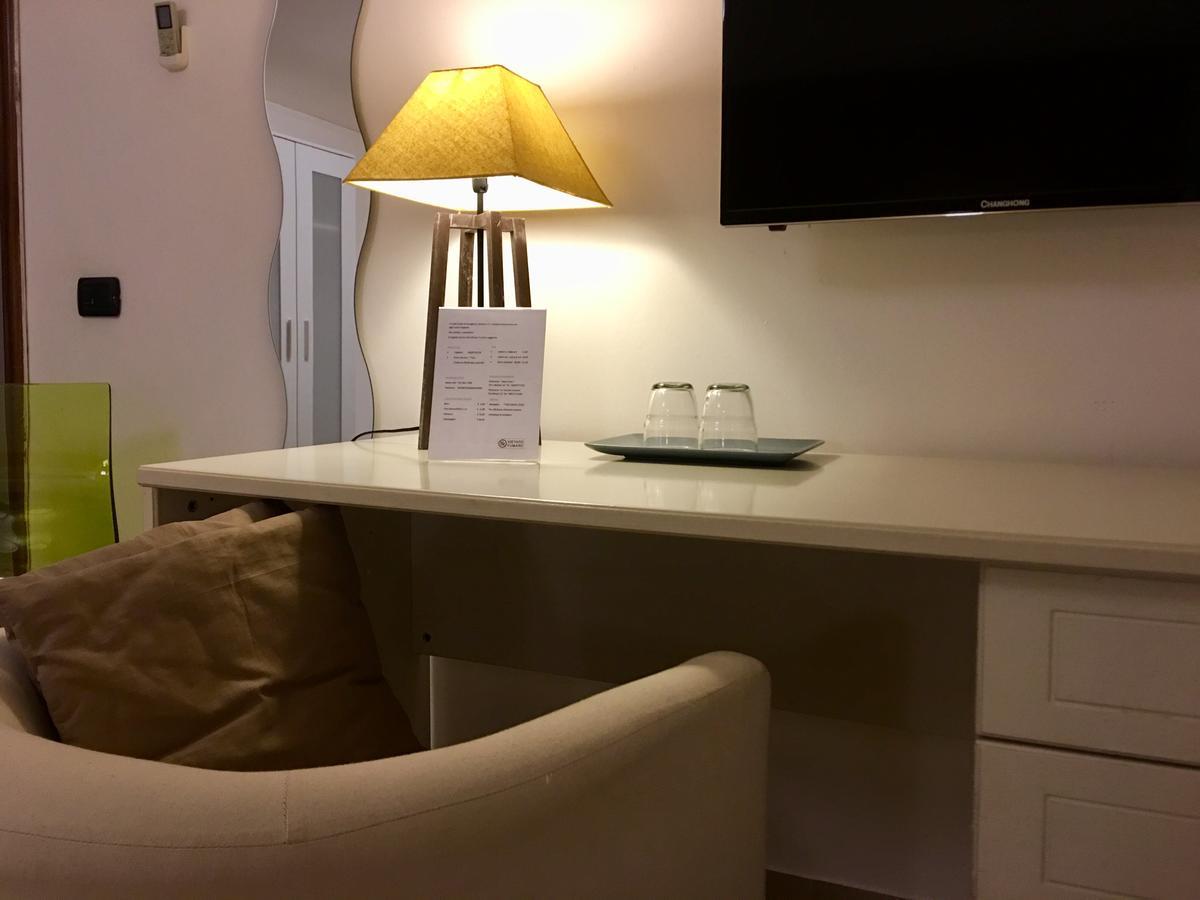 Charme Rooms Taranto Exteriör bild