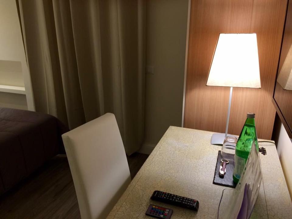 Charme Rooms Taranto Exteriör bild